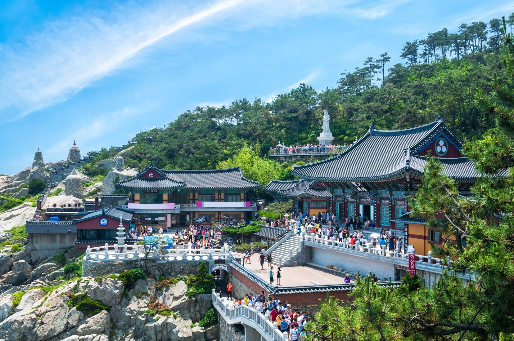 Haedong Yonggungsa - Ngôi đền ôm trọn cảnh biển tại Busan - Du Lịch Minh Anh