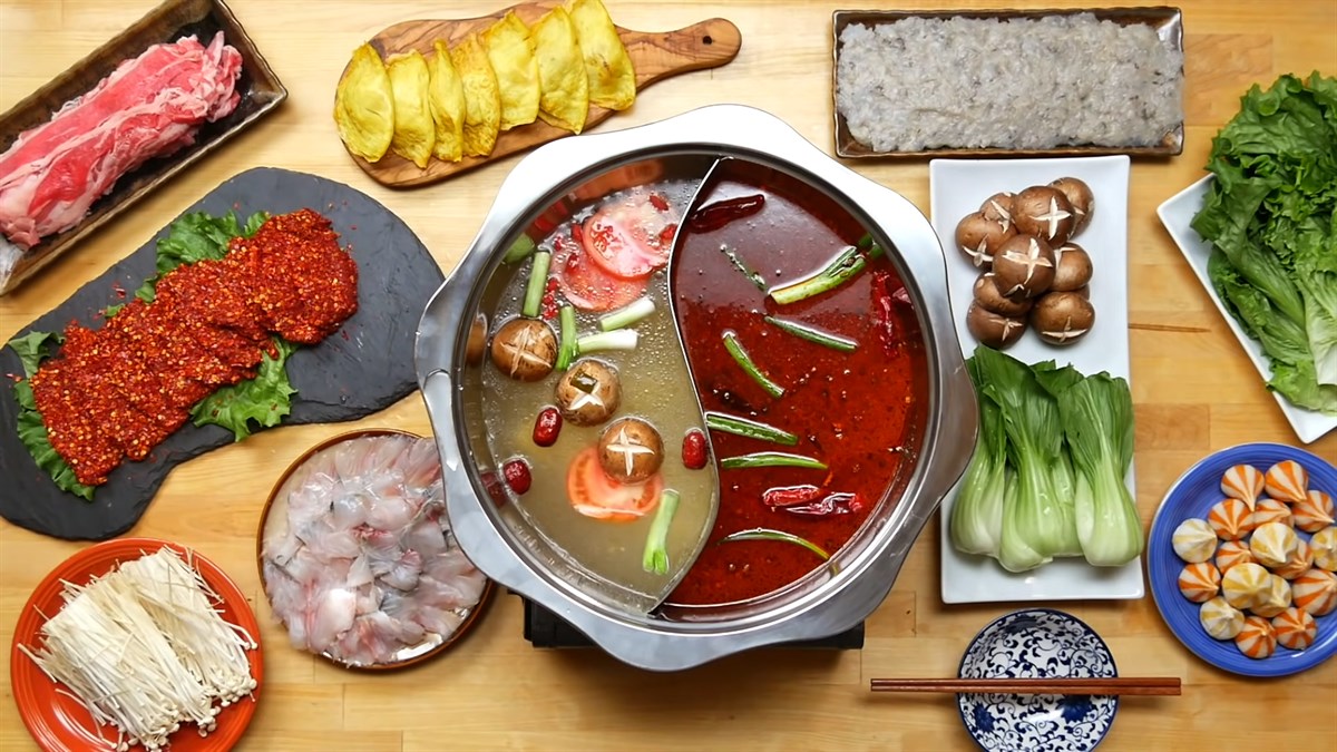 Cách nấu lẩu Tứ Xuyên cay nồng, thơm ngon chuẩn vị Trung Hoa