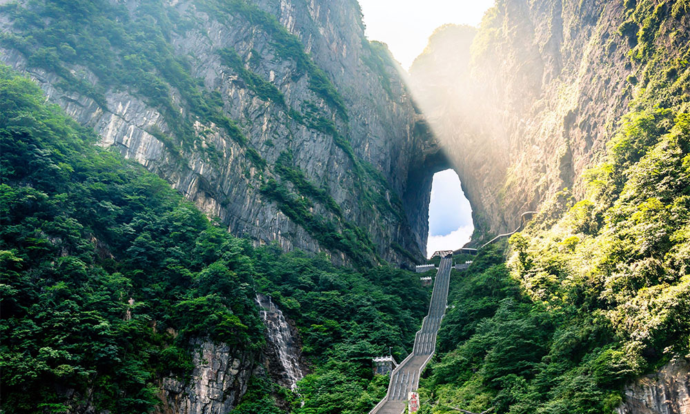 CHÙM TOUR KHÁM PHÁ SẮC MÀU TRUNG HOA PHƯỢNG HOÀNG CỔ TRẤN - TRƯƠNG GIA GIỚI – ÂN THI